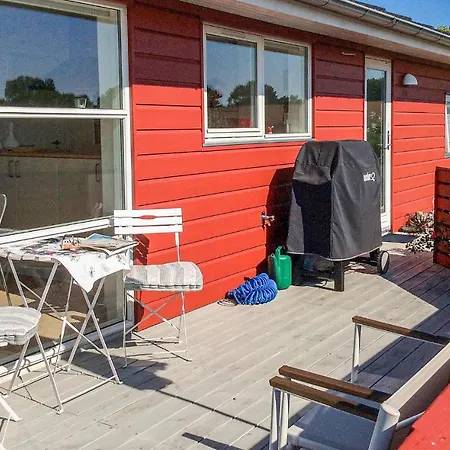Nice In W/ 3 Bedrooms *