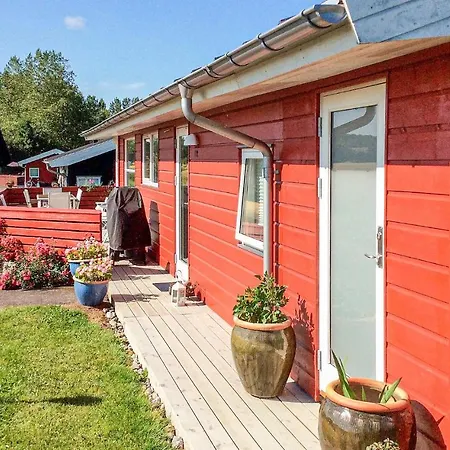 Vakantiehuis Nice In W/ 3 Bedrooms Tranekær